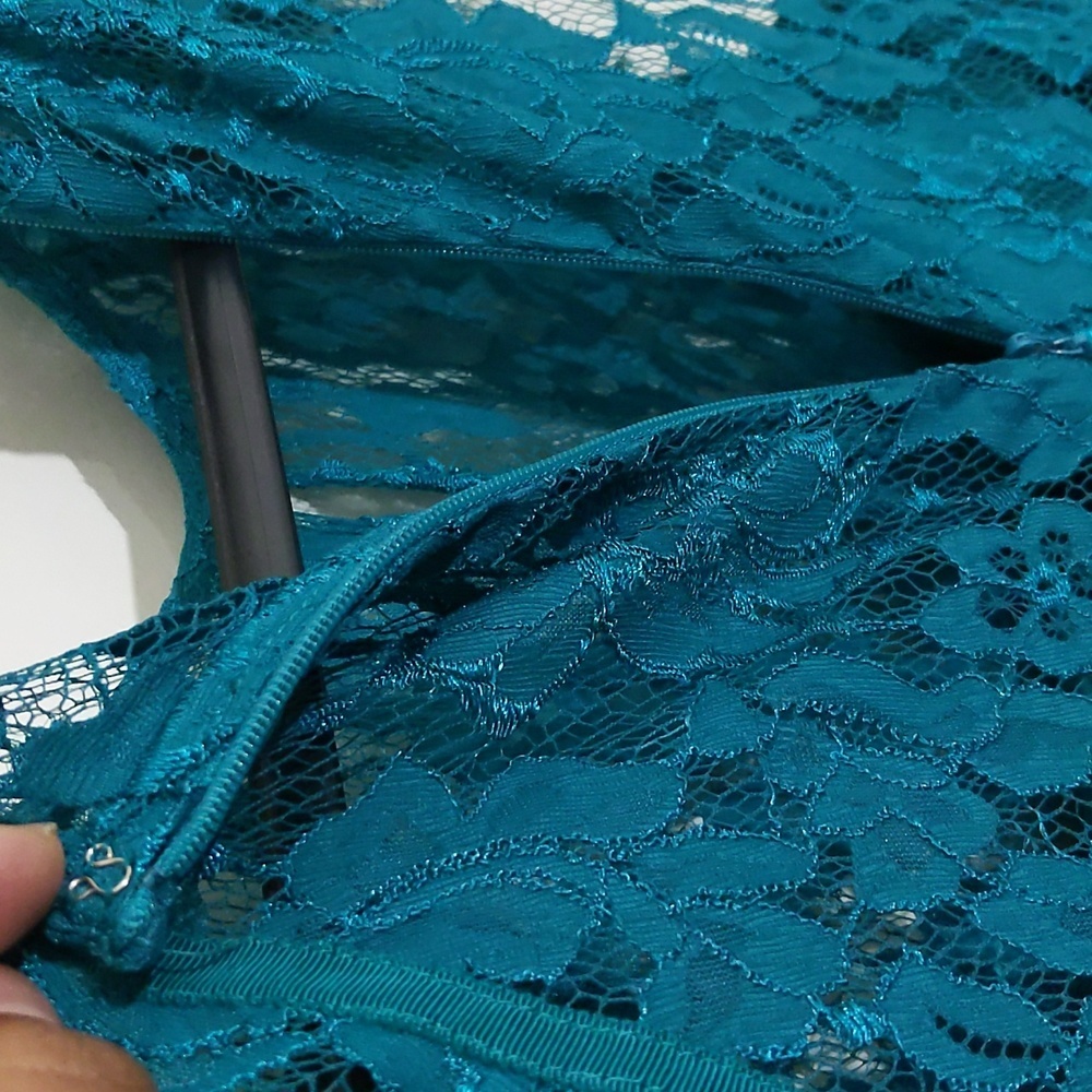 Monique L'Huillier| Green Lace Dress over Strapless Bustier Slip Back Zippered - Picture 8 of 16